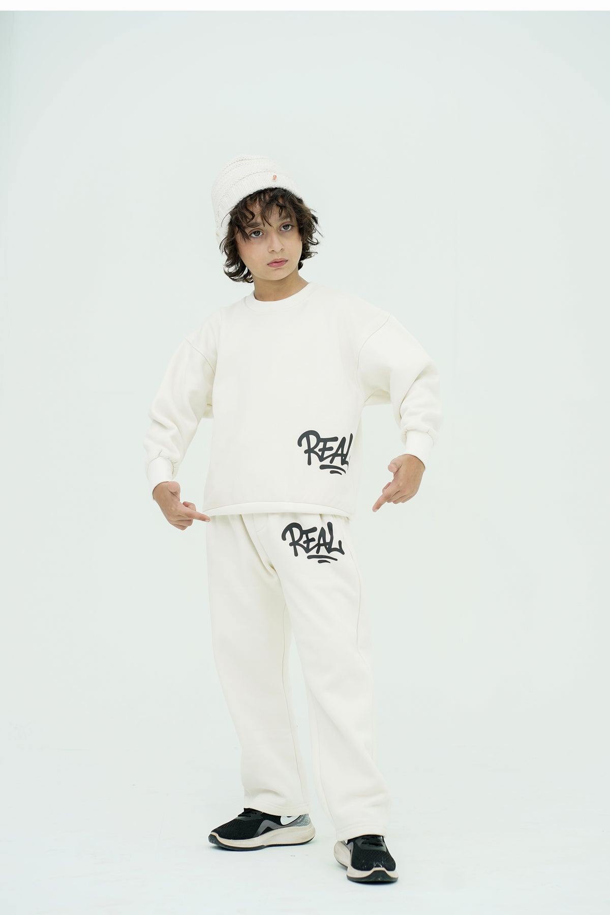 BOYS "REAL" OFF WHITE SWEATSHIRT Reality