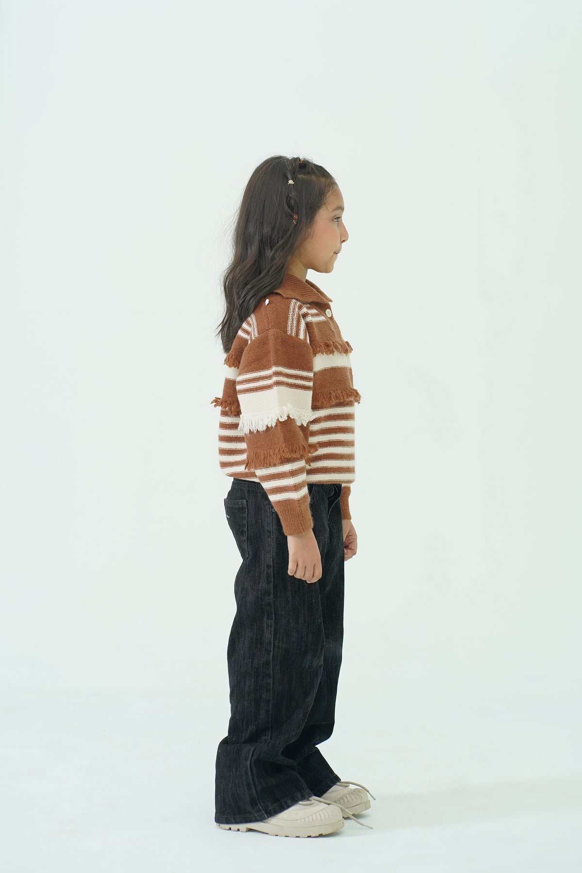 BROWN SWEATER Reality