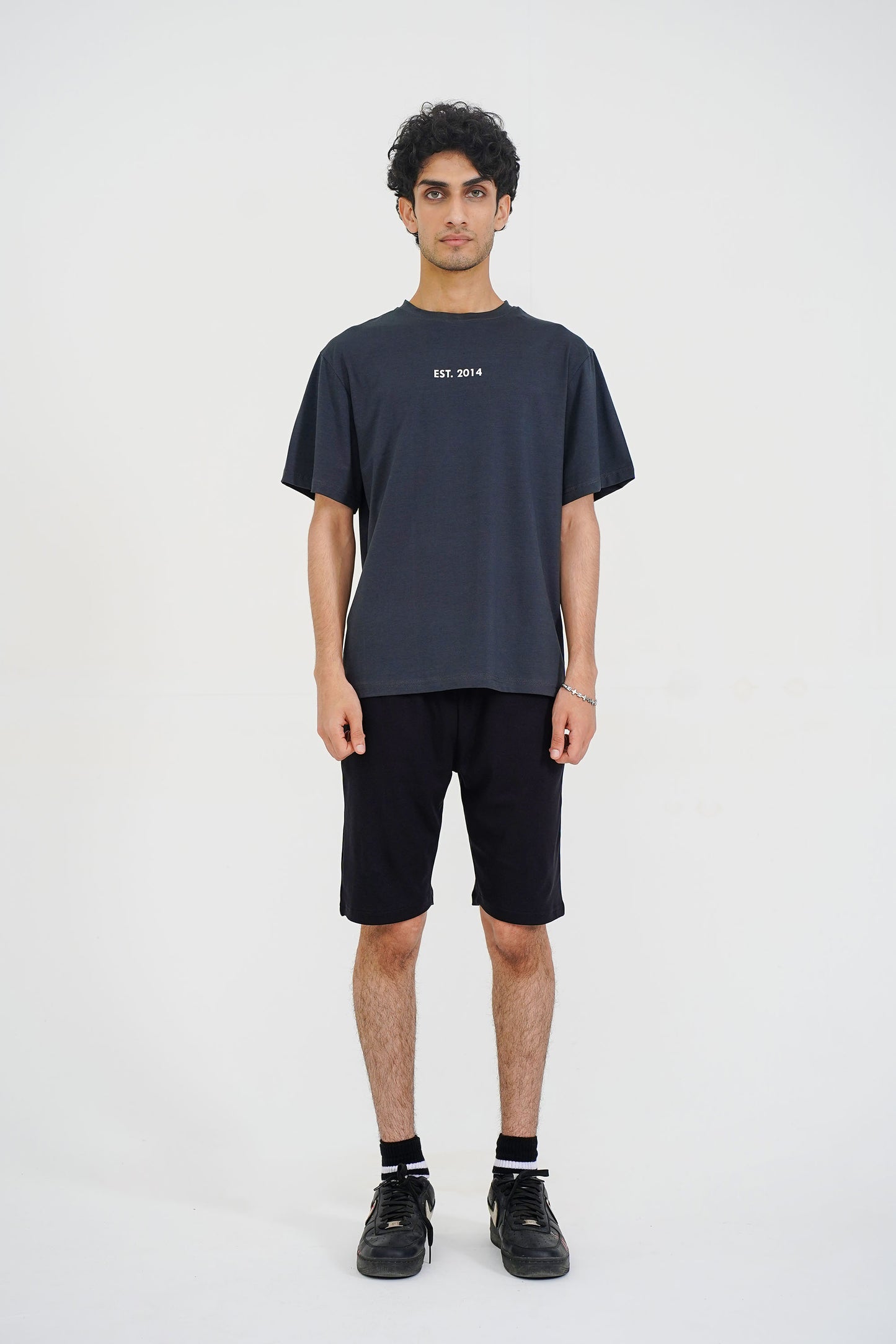 MEN 2014 GRAPHIC DARK GREY TEE Reality