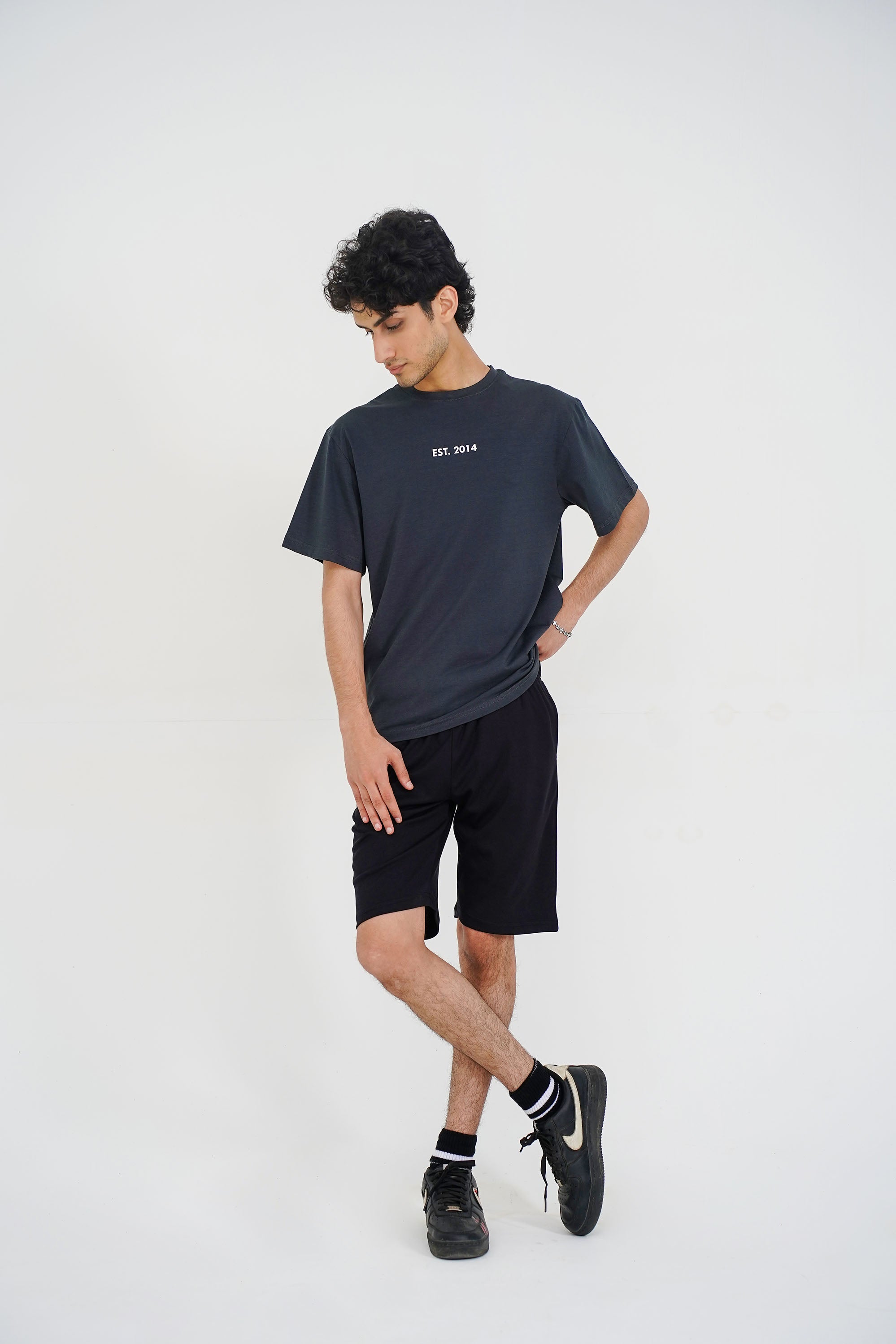 MEN 2014 GRAPHIC DARK GREY TEE Reality