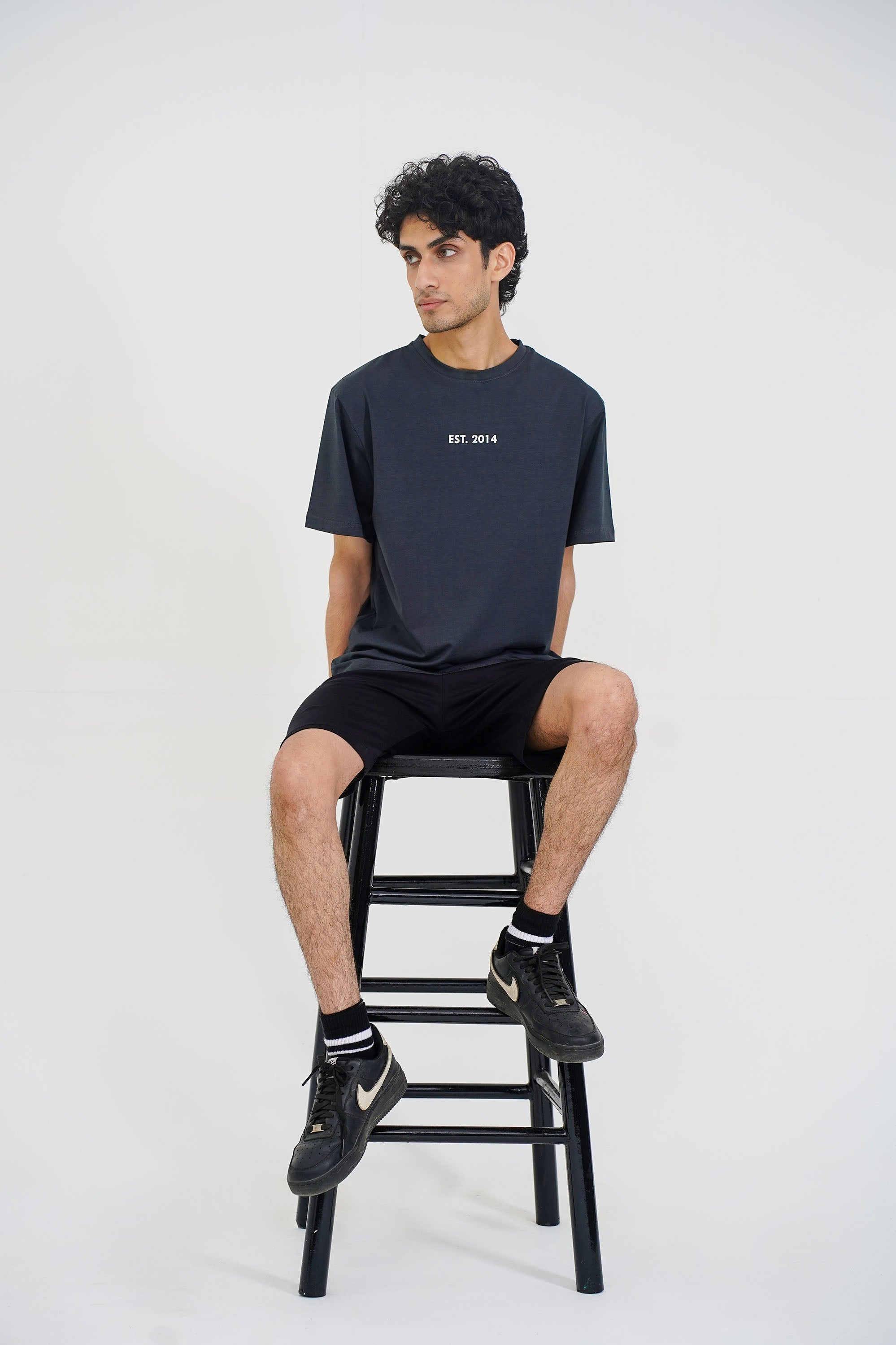 MEN 2014 GRAPHIC DARK GREY TEE Reality