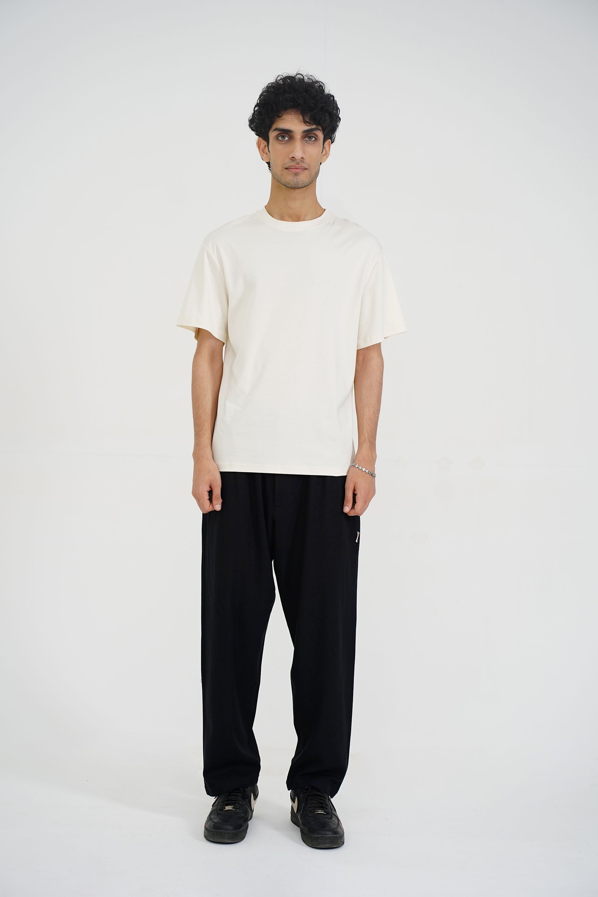 MEN DOWN SHOULDER CREAM T-SHIRT Reality