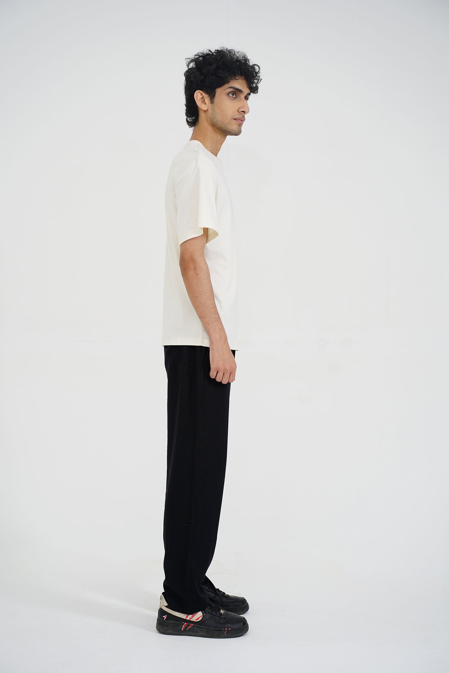 MEN DOWN SHOULDER CREAM T-SHIRT Reality