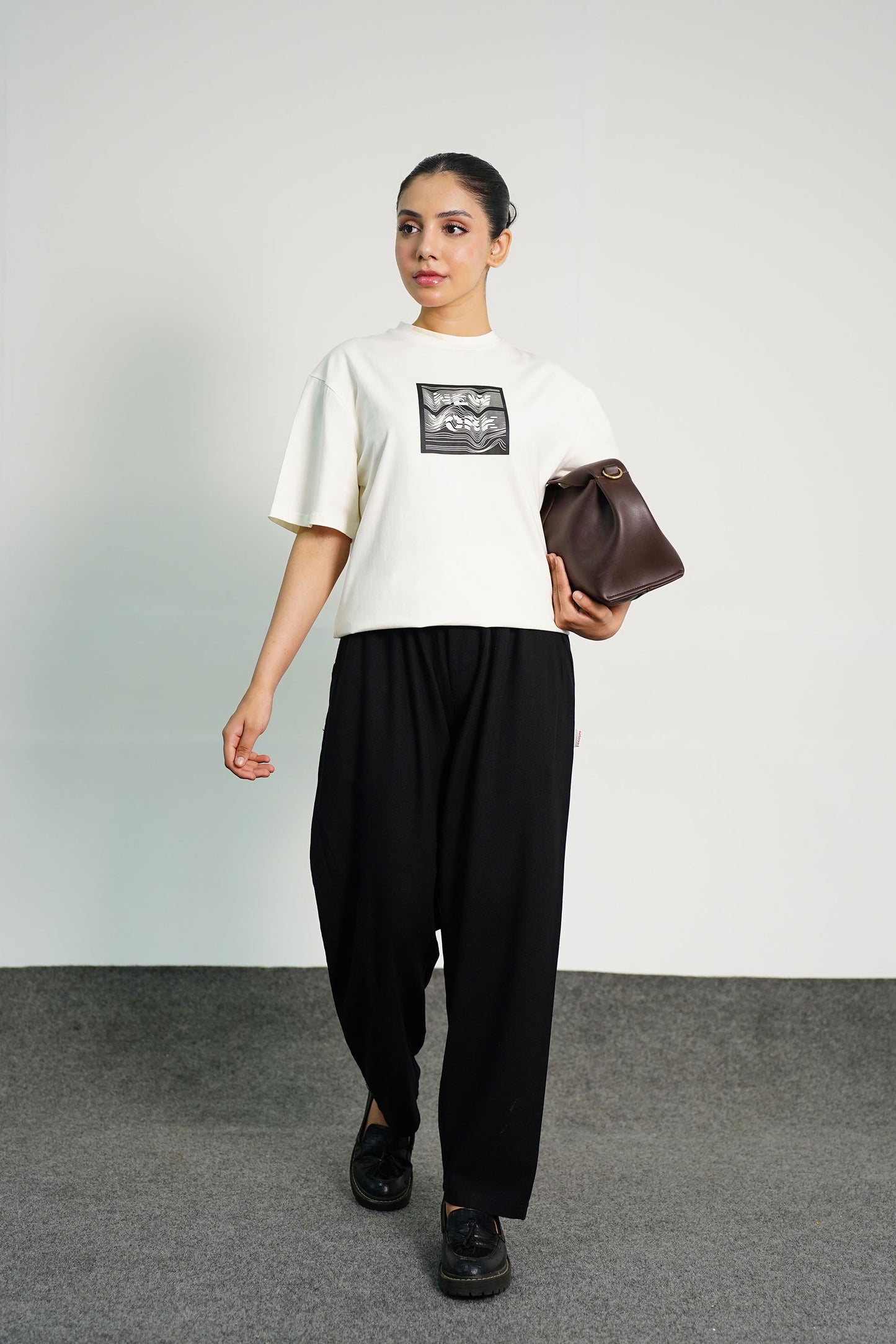 LADIES NEW YORK GRAPHIC WHITE TEE