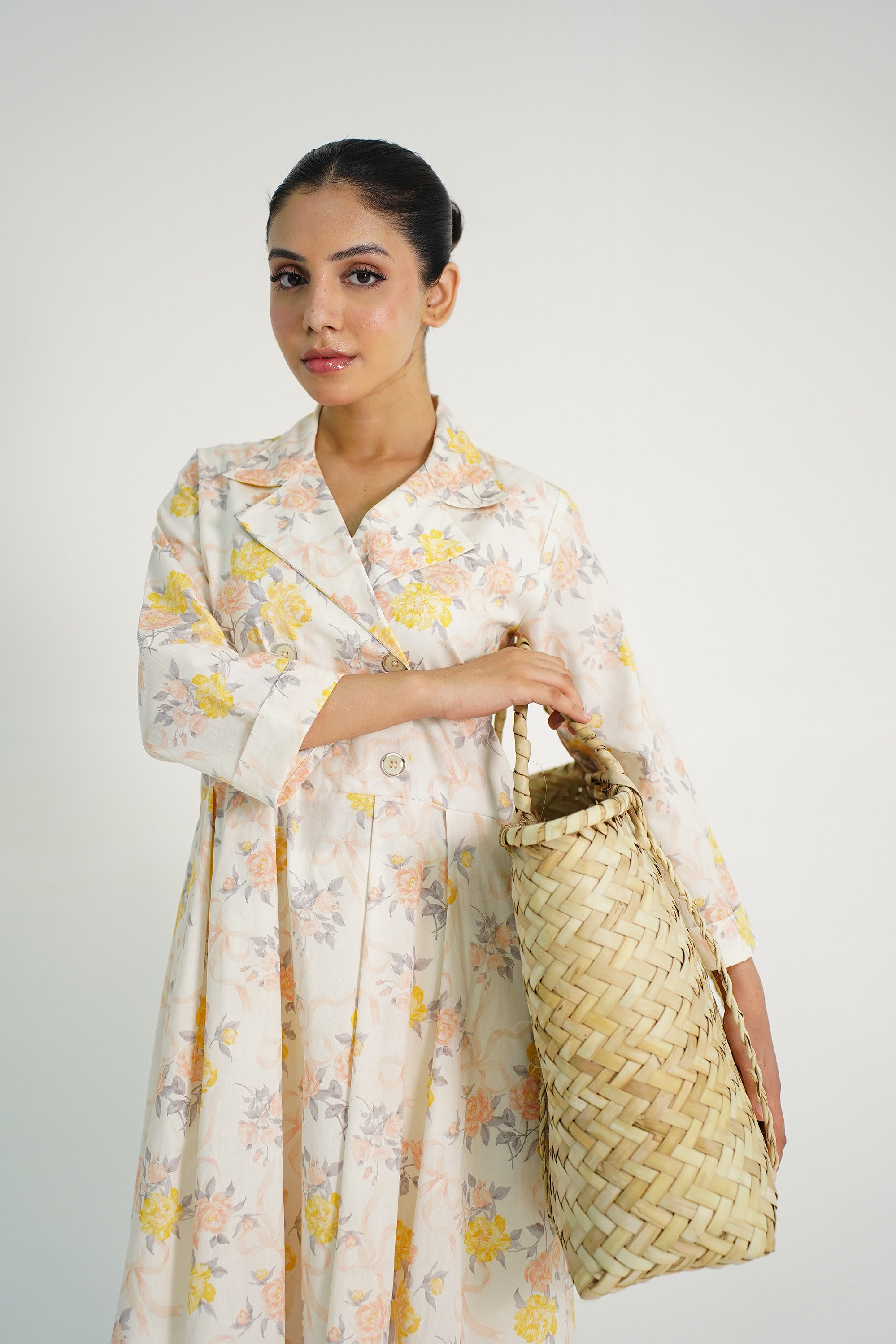 FLORAL CREAM TOP Reality