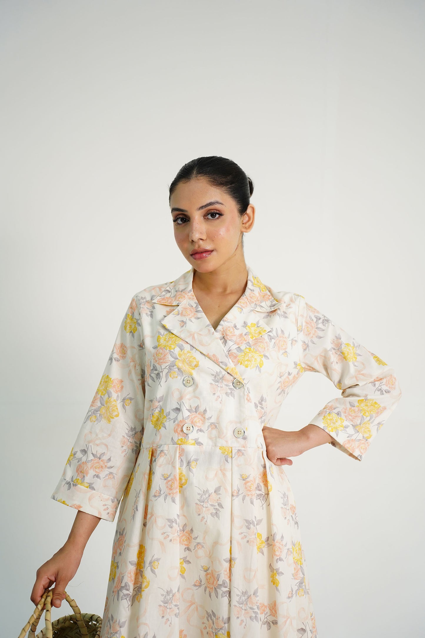 FLORAL CREAM TOP Reality