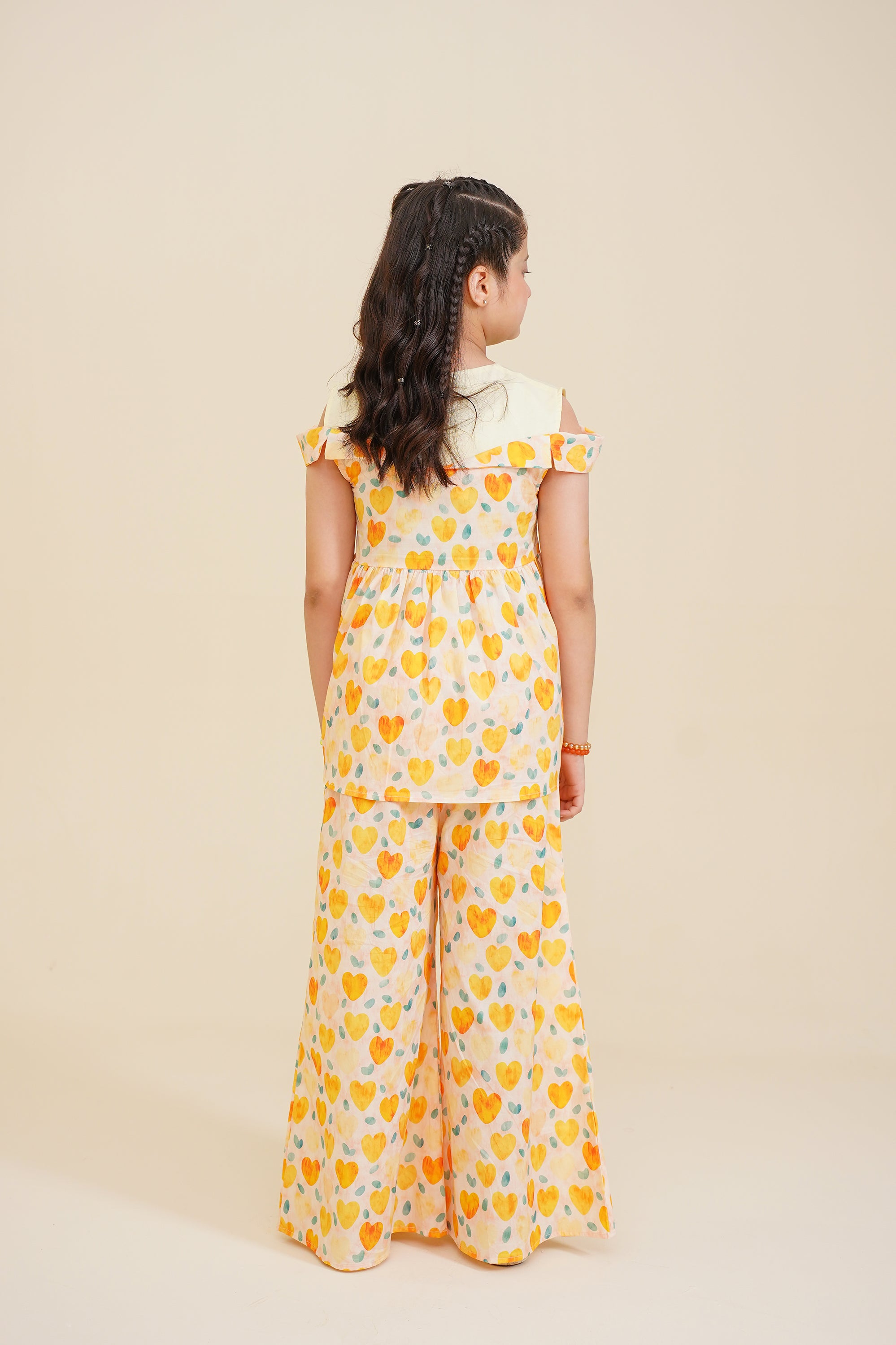 FLORAL MIST YELLOW SUIT Reality