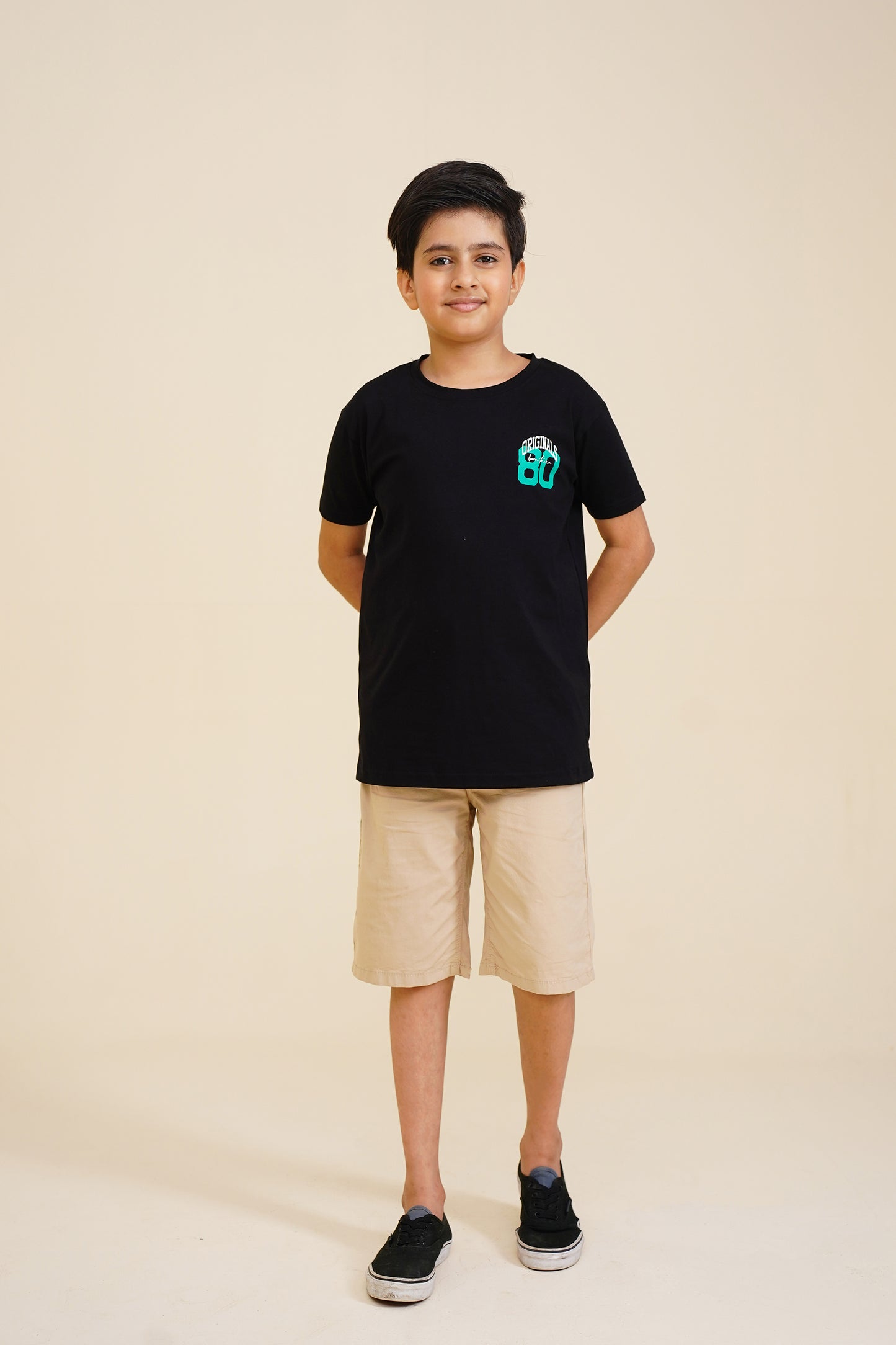 WORTHY GRAPHIC BLACK TEE Reality