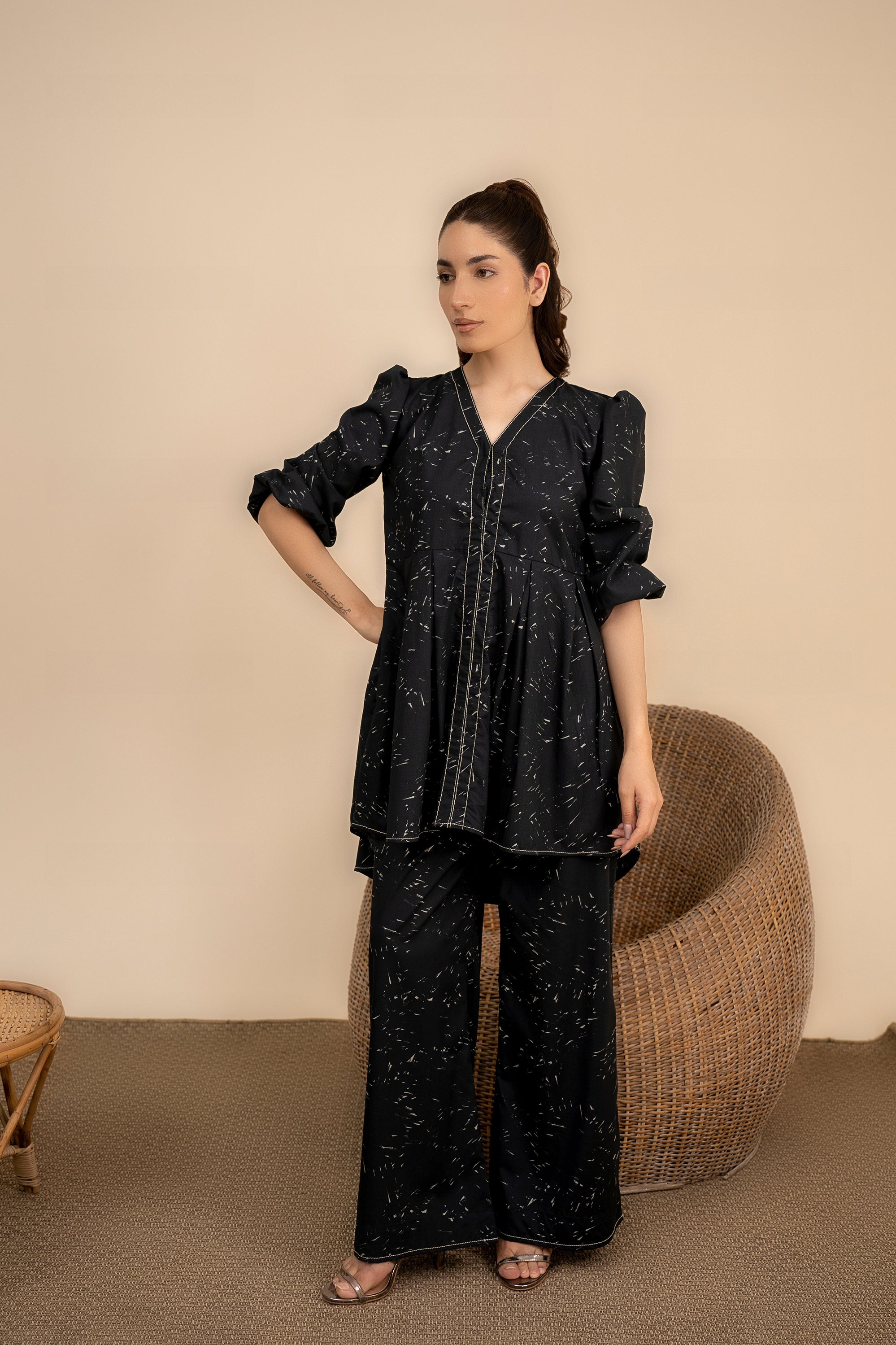 BLACK FLORAL FROCK Reality