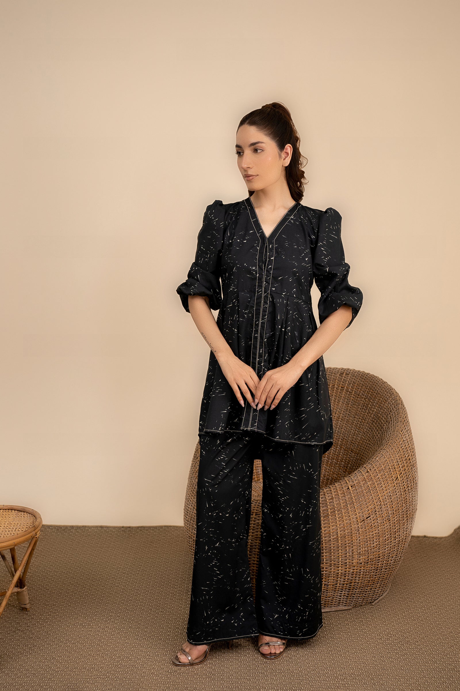 BLACK FLORAL FROCK Reality