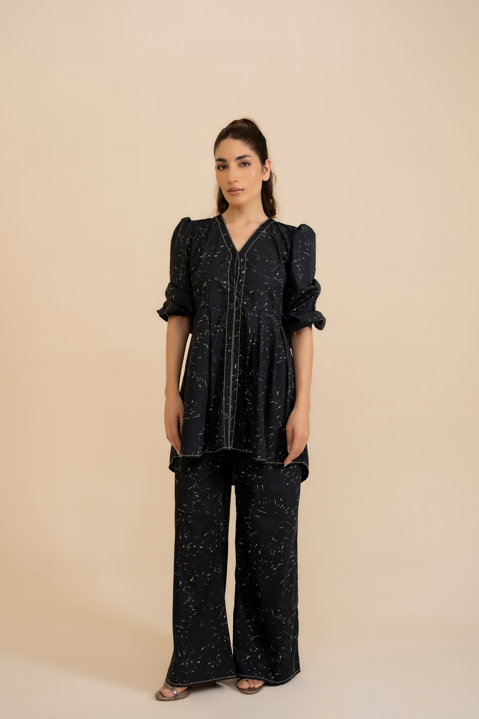 BLACK FLORAL FROCK Reality