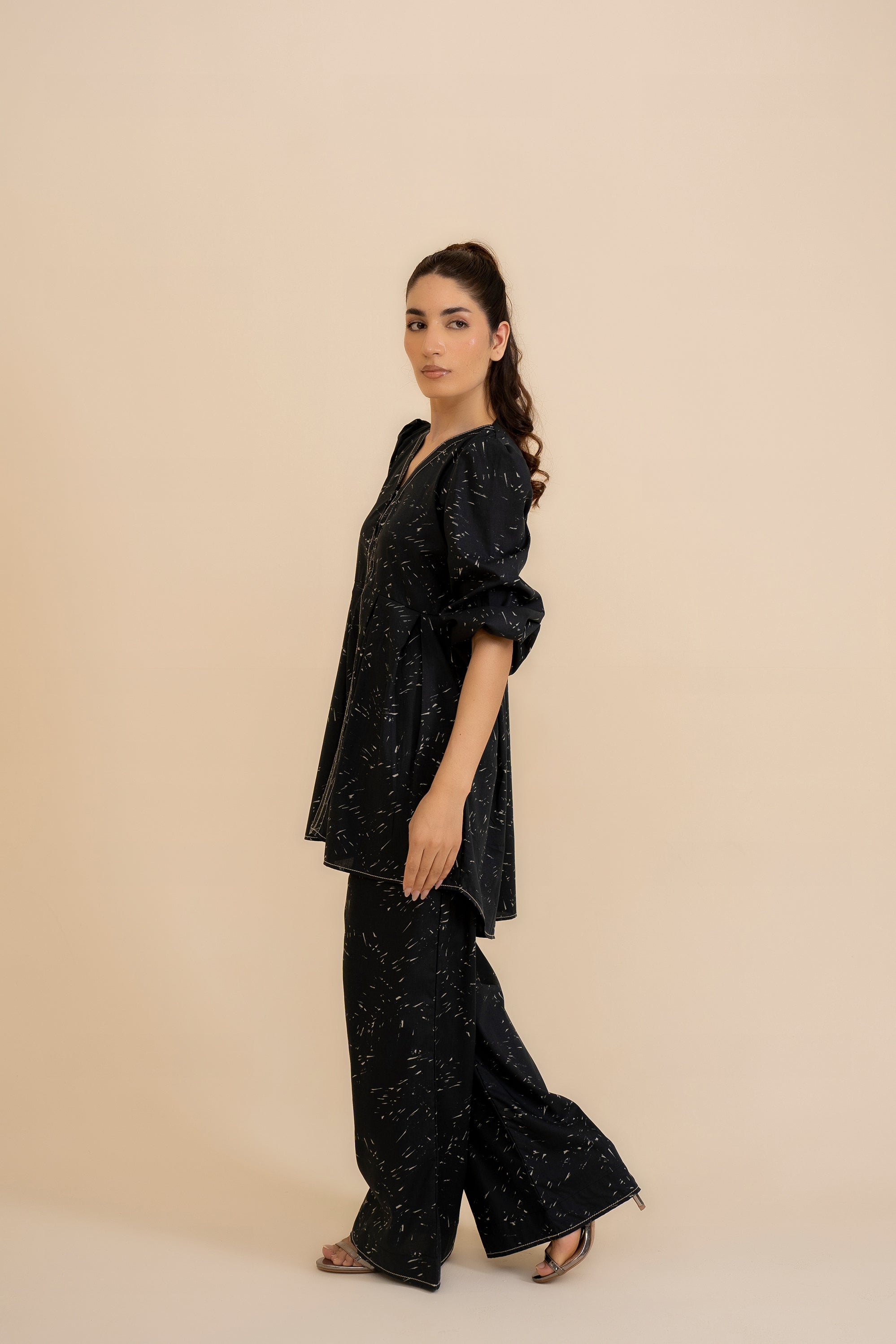 BLACK FLORAL FROCK Reality