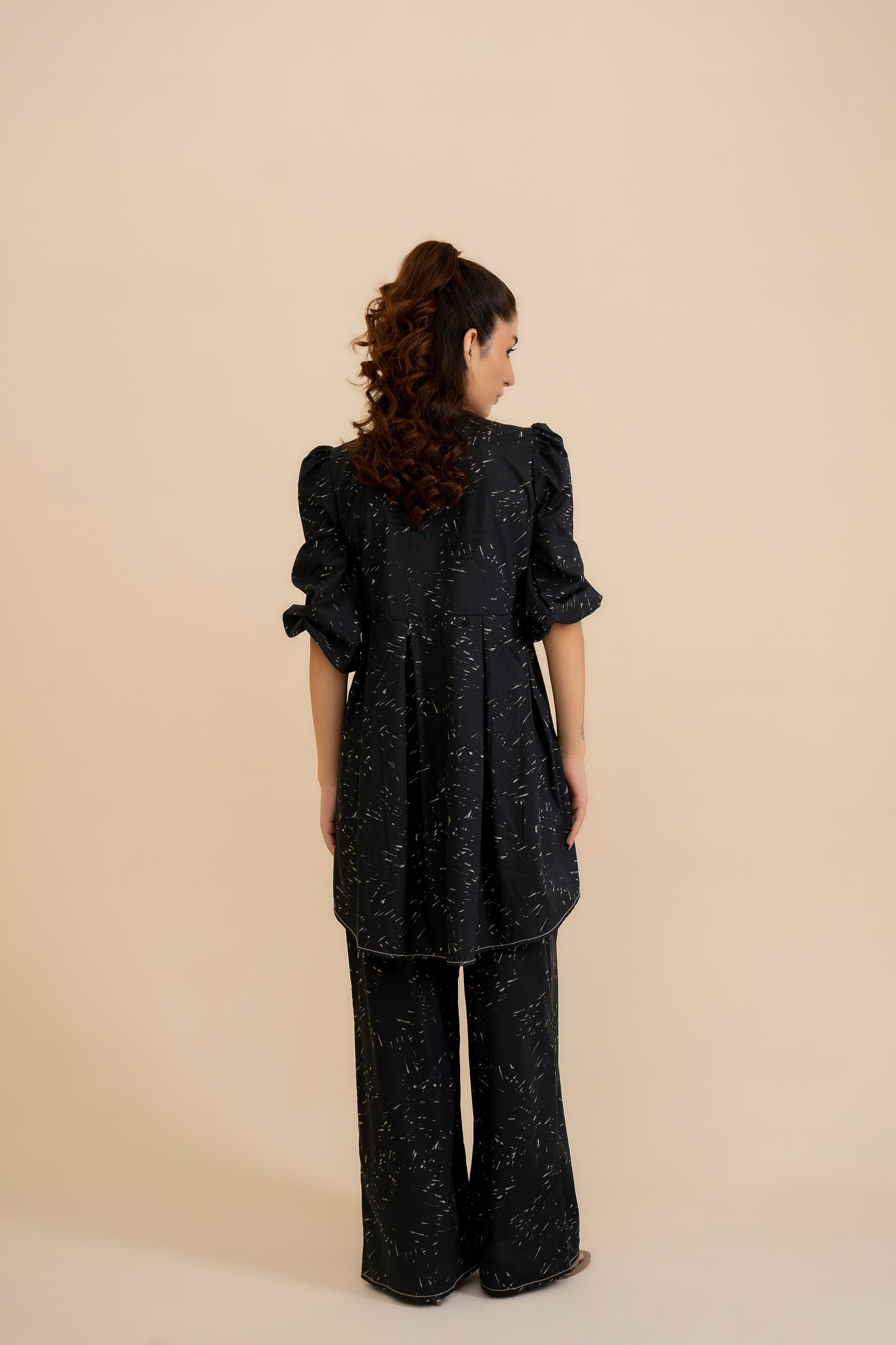 BLACK FLORAL FROCK Reality