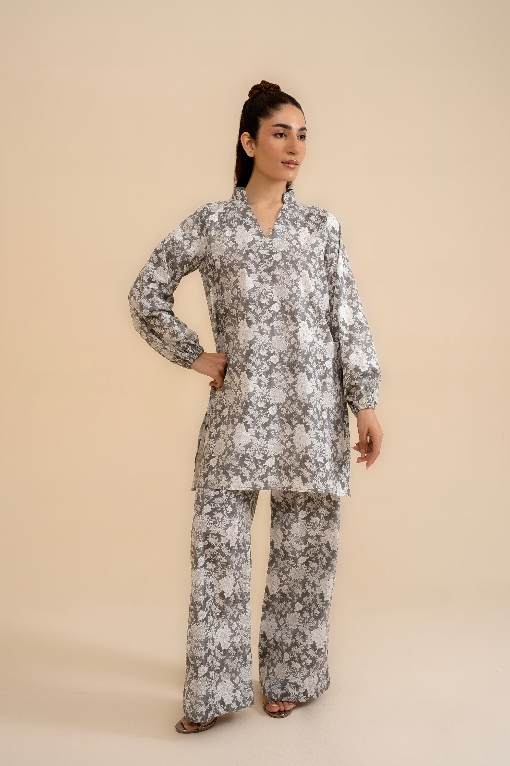 GRAY FLORAL FROCK Reality