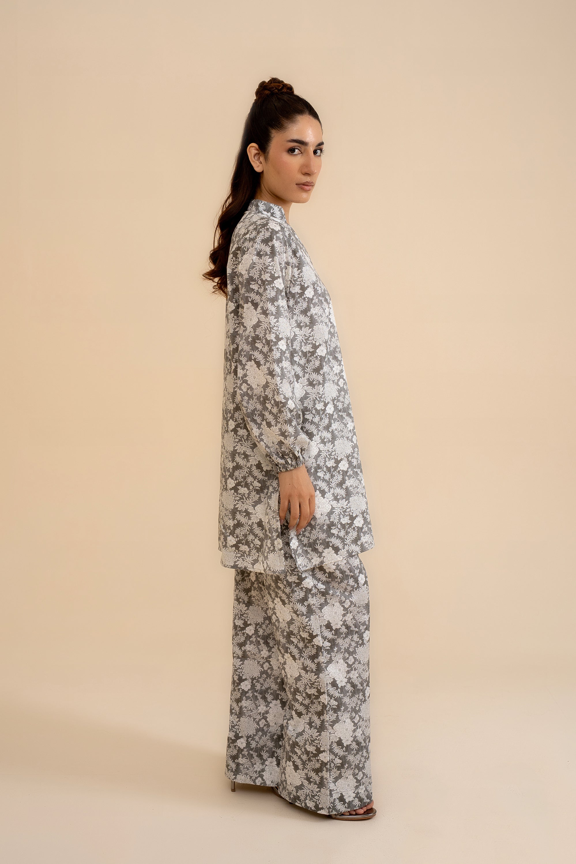 GRAY FLORAL FROCK Reality