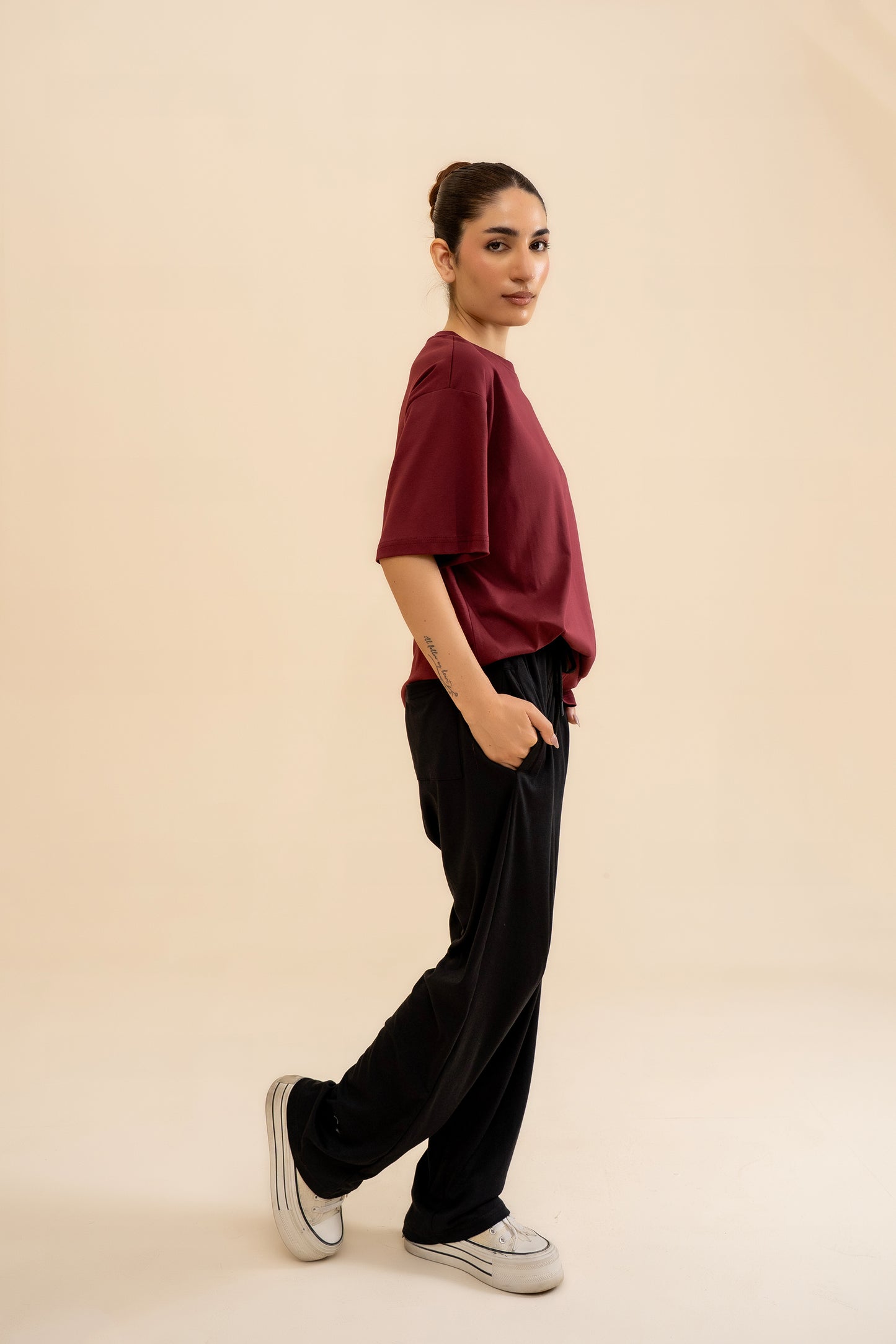 MEHROON INTERLOCK DOWN SHOULDER TEE Reality
