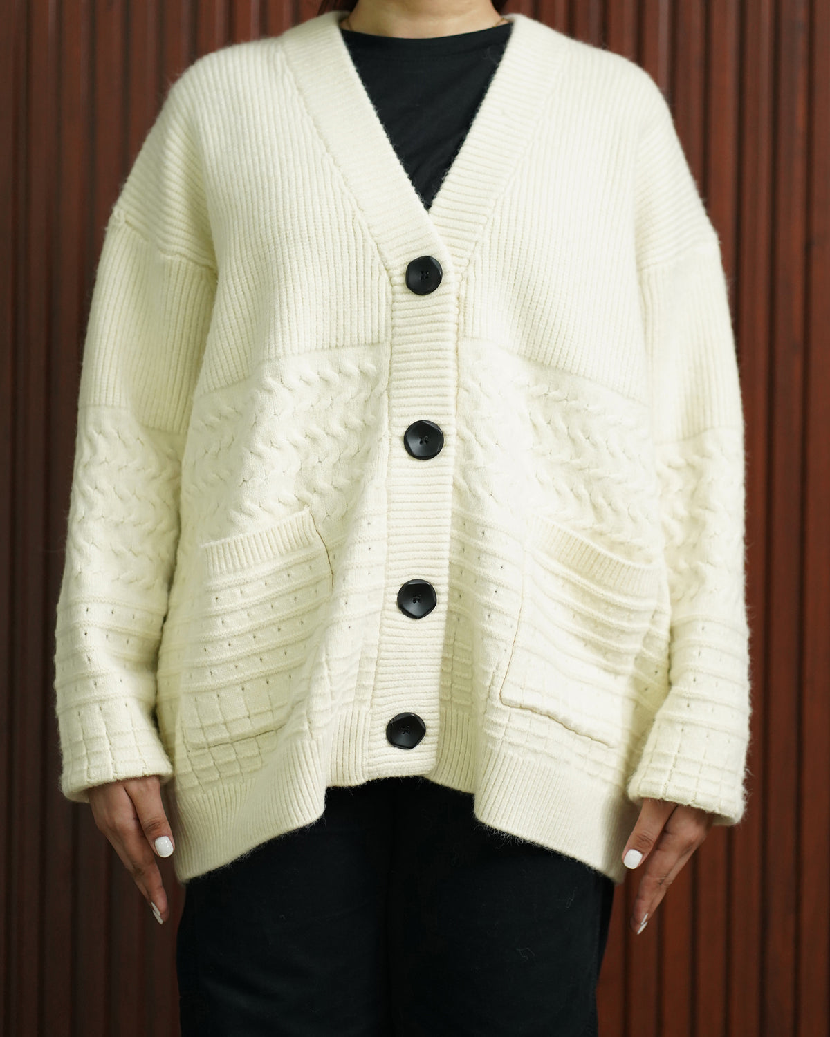 CREAM SWEATER Reality