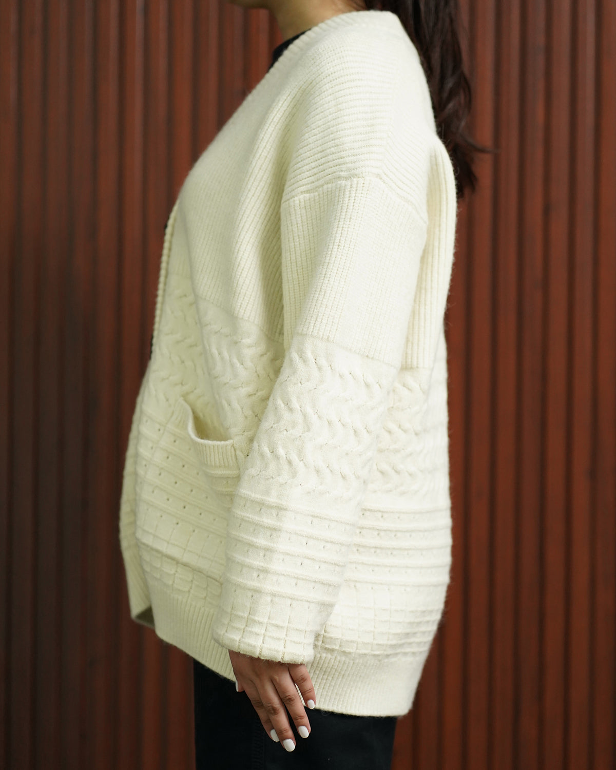 CREAM SWEATER Reality
