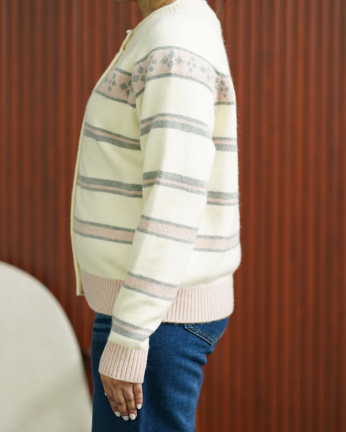LADIES CREAM SWEATER Reality