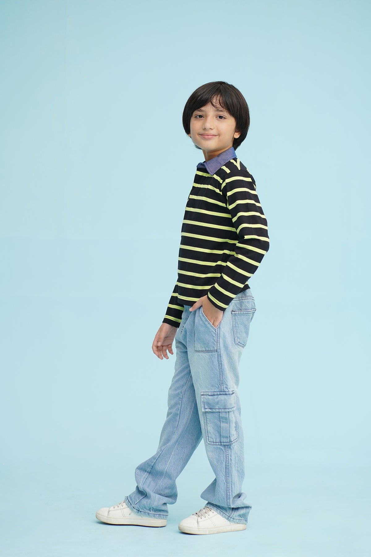 DENIM COLLAR BLACK POLO Reality