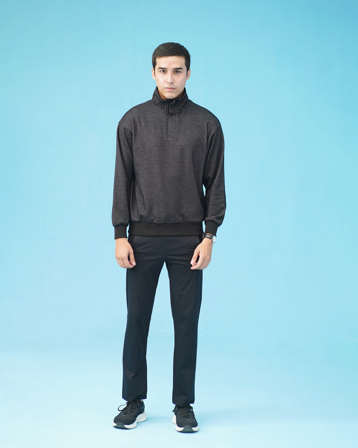 HALF ZIP BLACK MOCK NECK