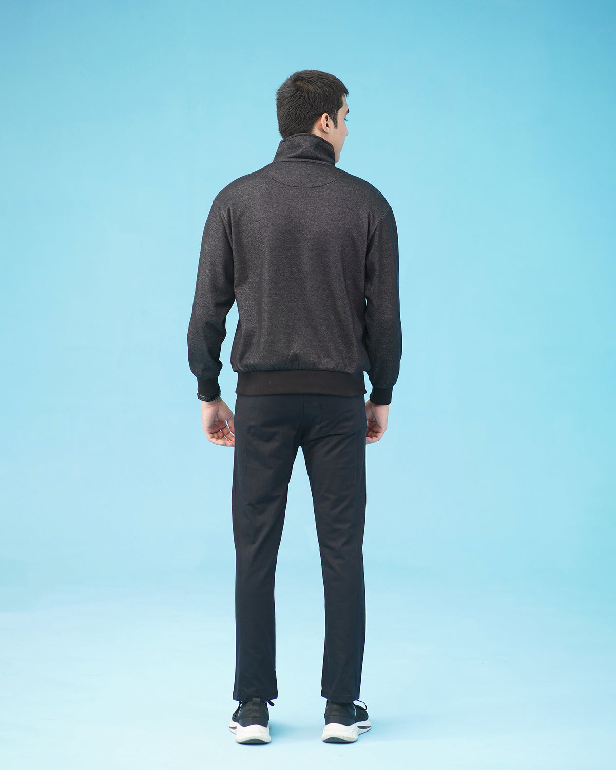 HALF ZIP BLACK MOCK NECK