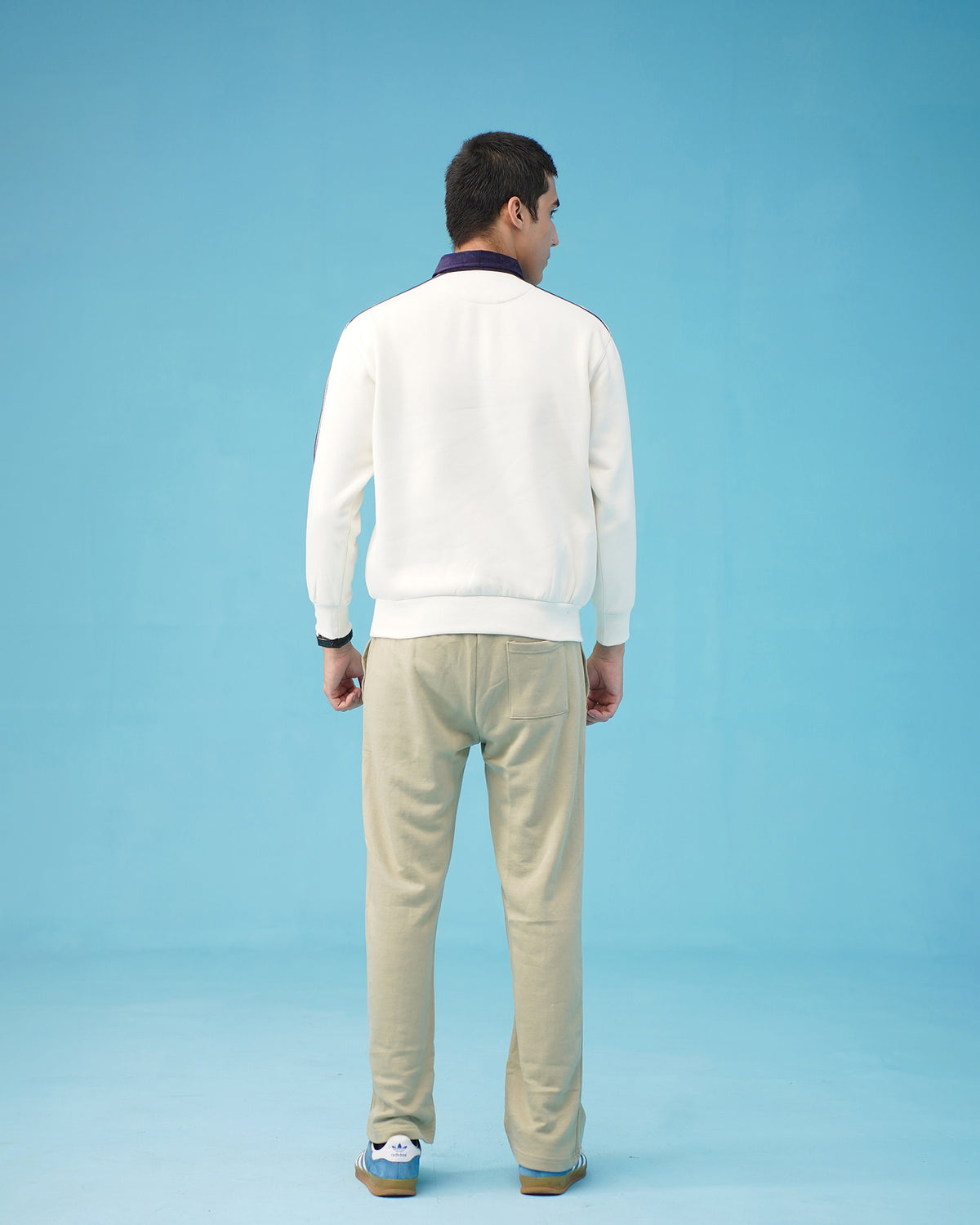 CONTRAST COLLAR JUMPER