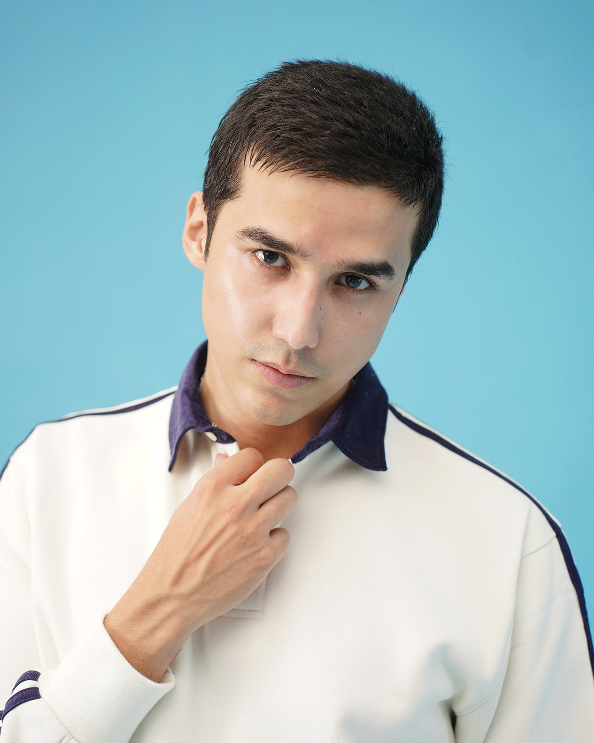 CONTRAST COLLAR JUMPER