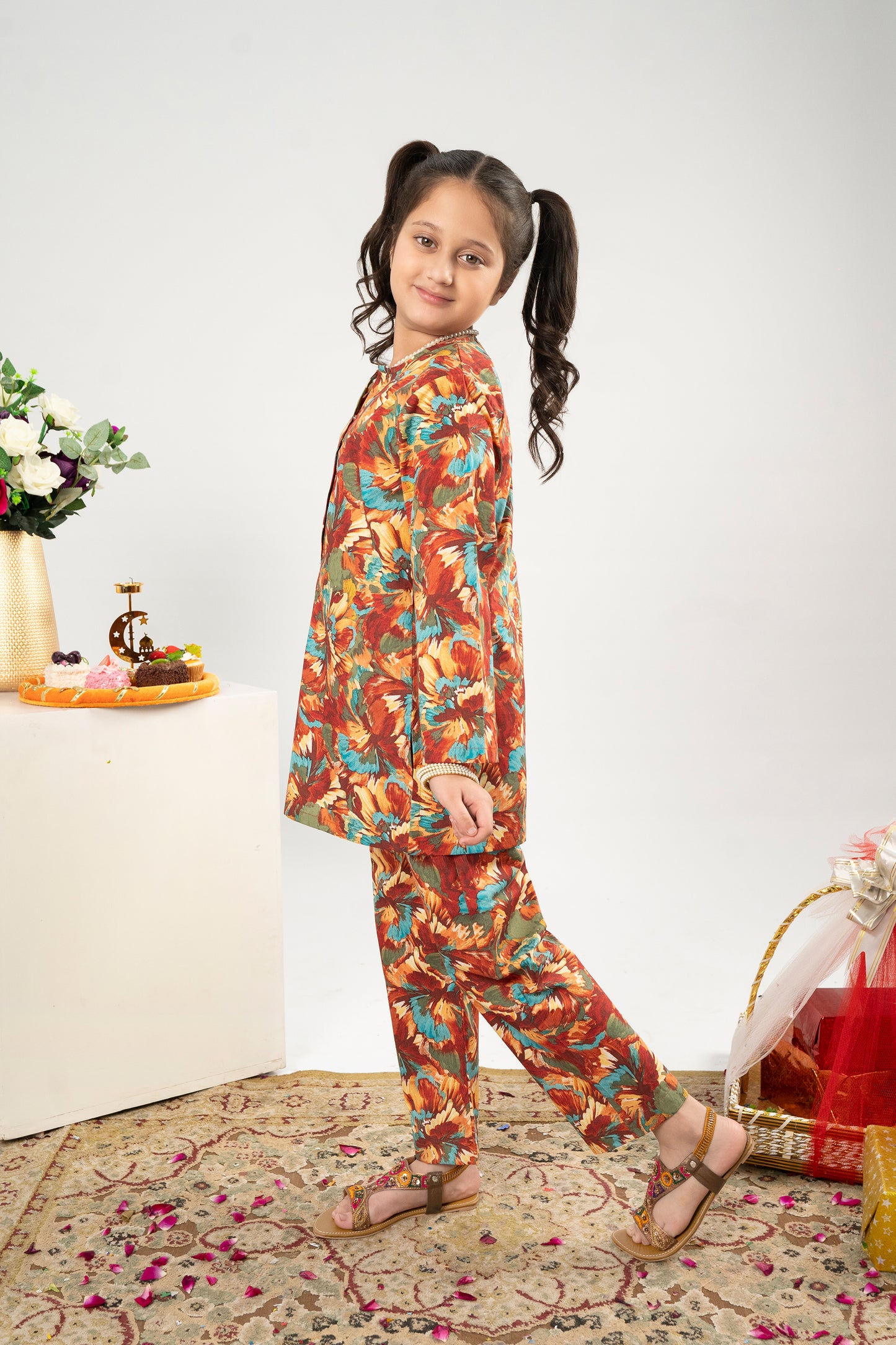 AMBER BLOSSOM BROWN SUIT Reality