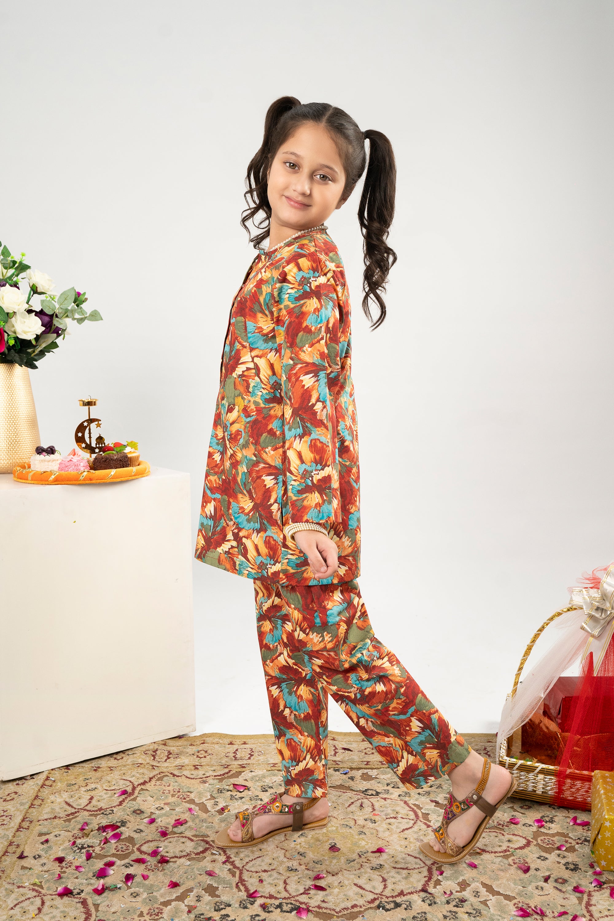 AMBER BLOSSOM BROWN SUIT Reality