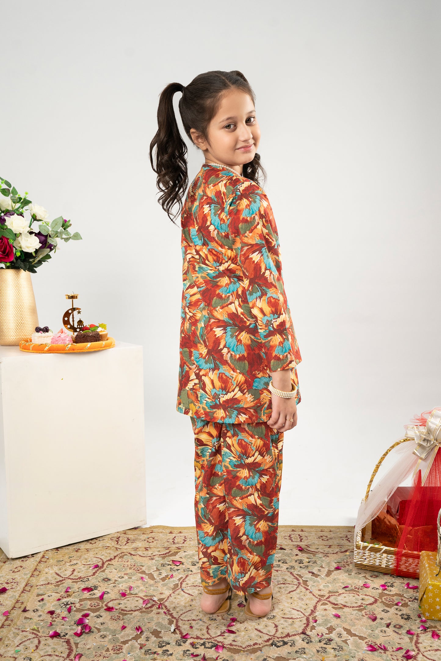 AMBER BLOSSOM BROWN SUIT Reality