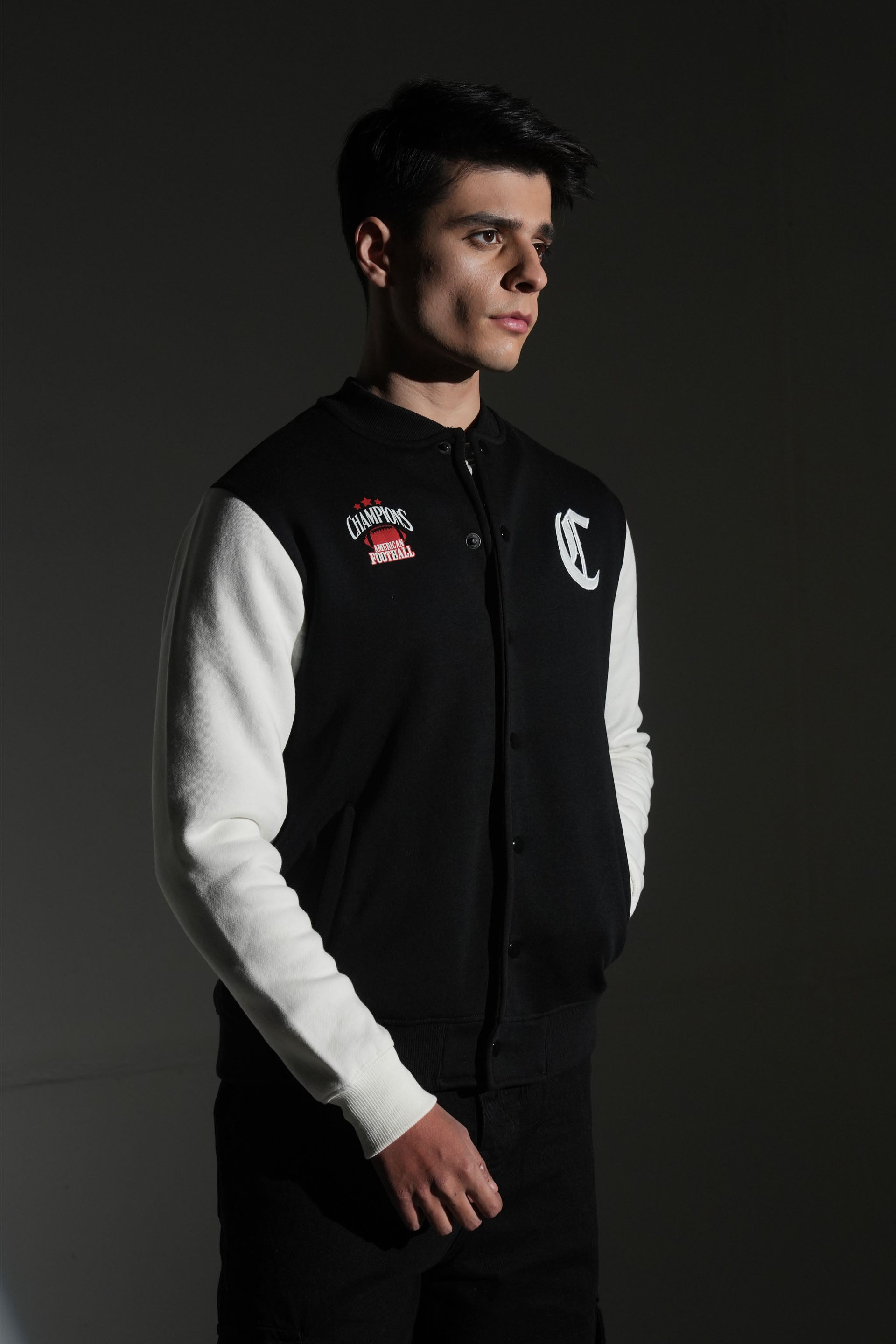 MEN BLACK JACKET Reality