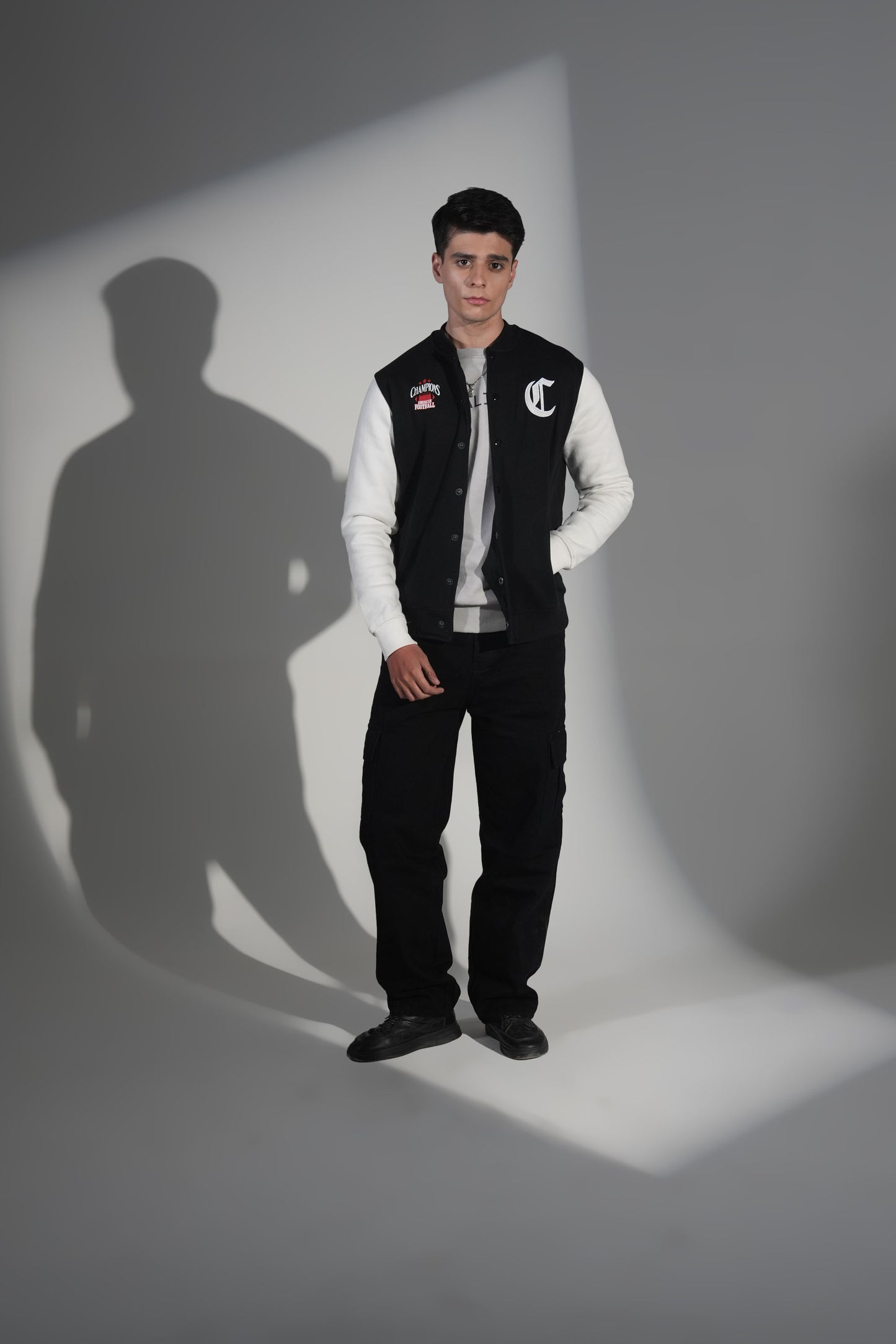 MEN BLACK JACKET Reality