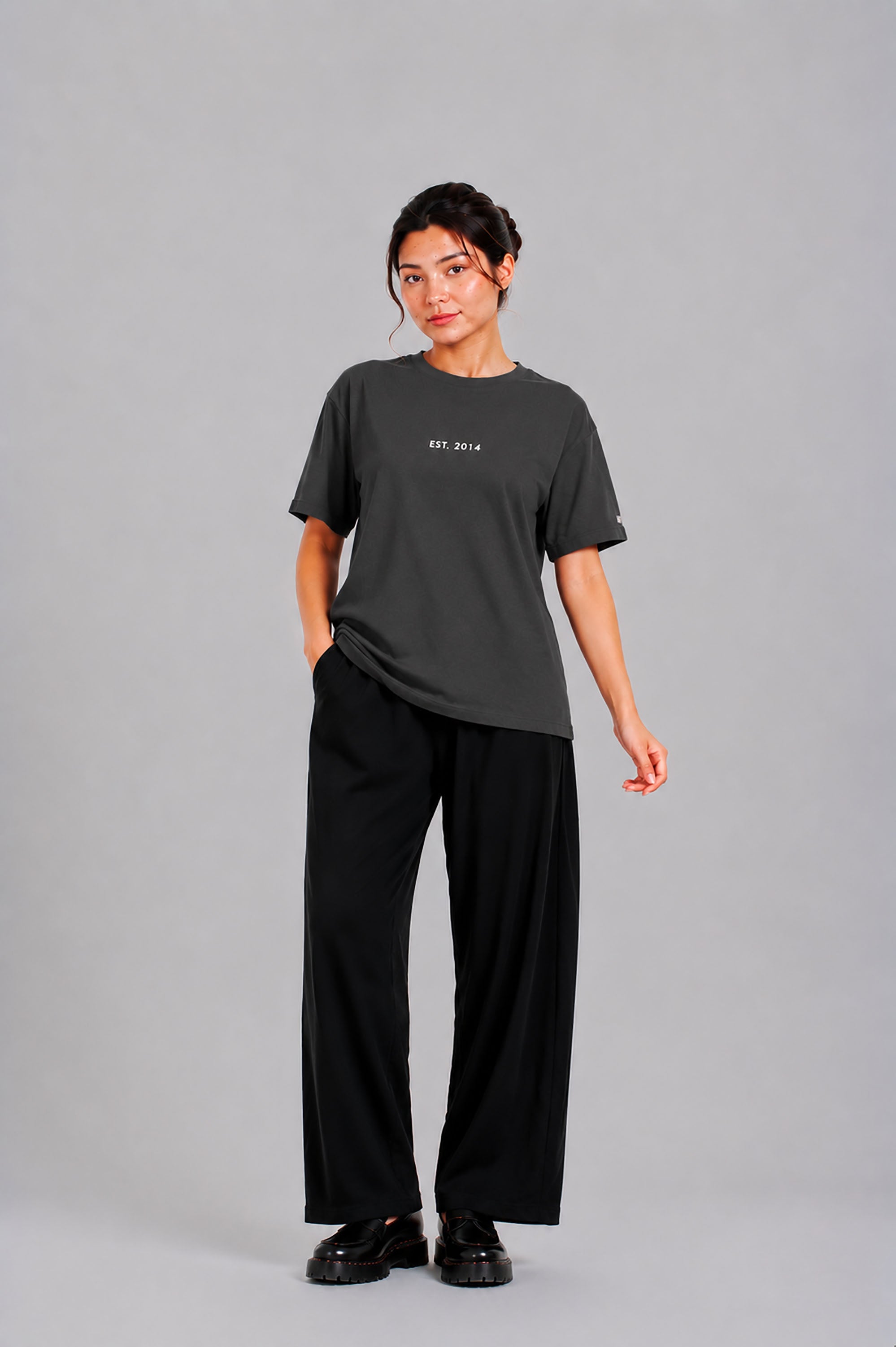 LADIES 2014 GRAPHIC DARK GREY TEE Reality