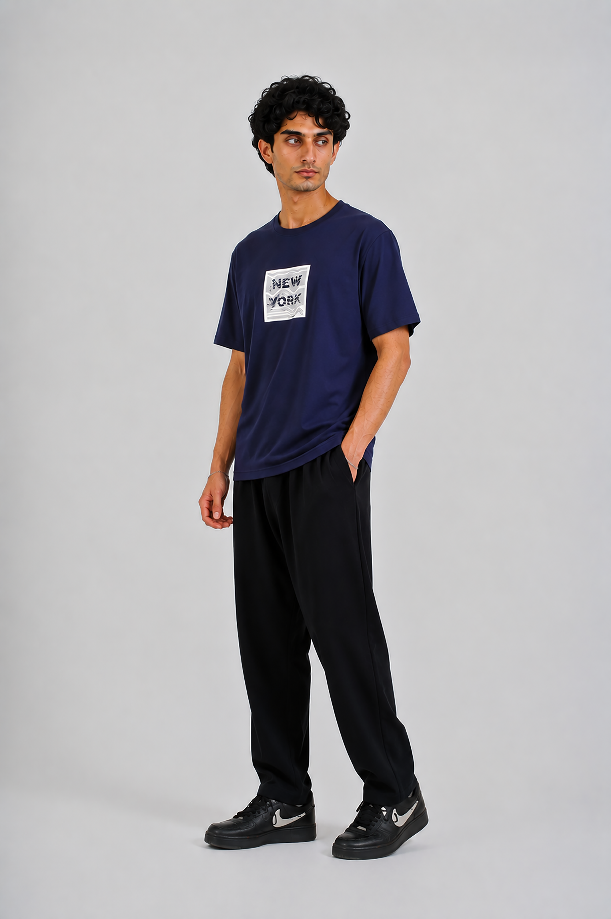 MEN NEW YORK GRAPHIC NAVY TEE Reality