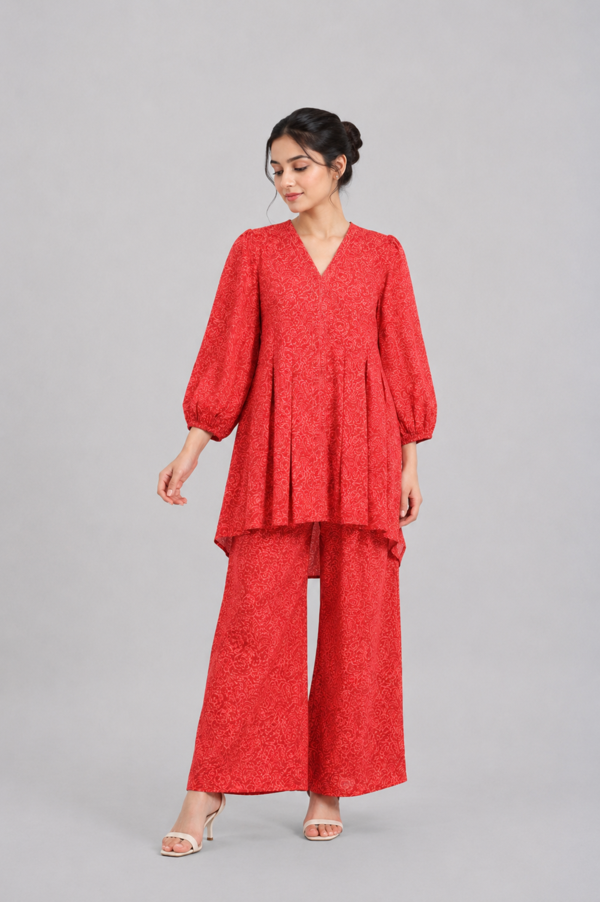FLORAL PRINTED RED SUIT Reality