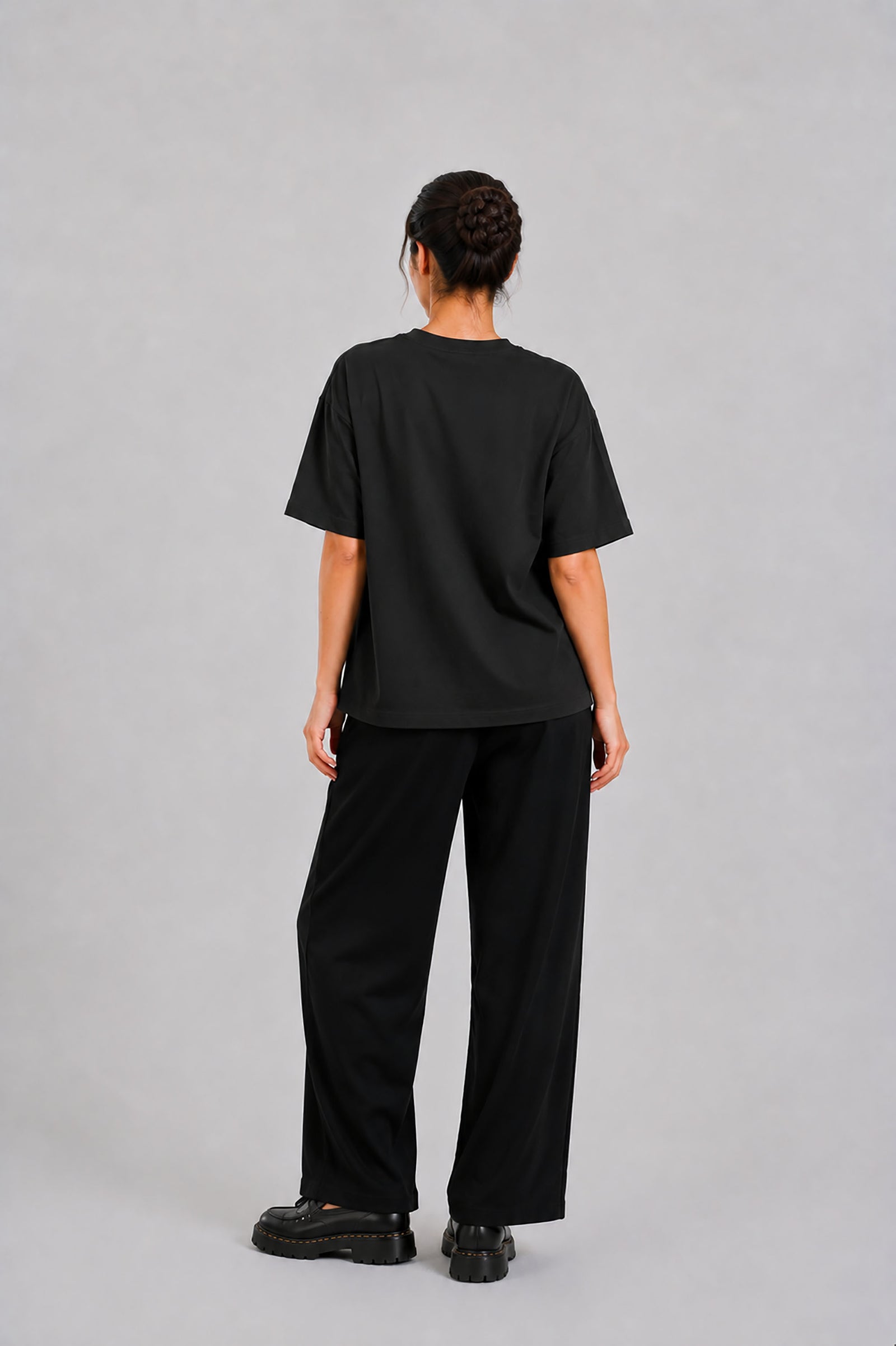 THE WILD GRAPHIC JET BLACK TEE Reality